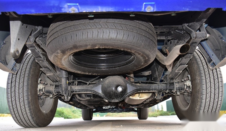 The reason why the structure of automobile leaf spring is the main and auxiliary spring
